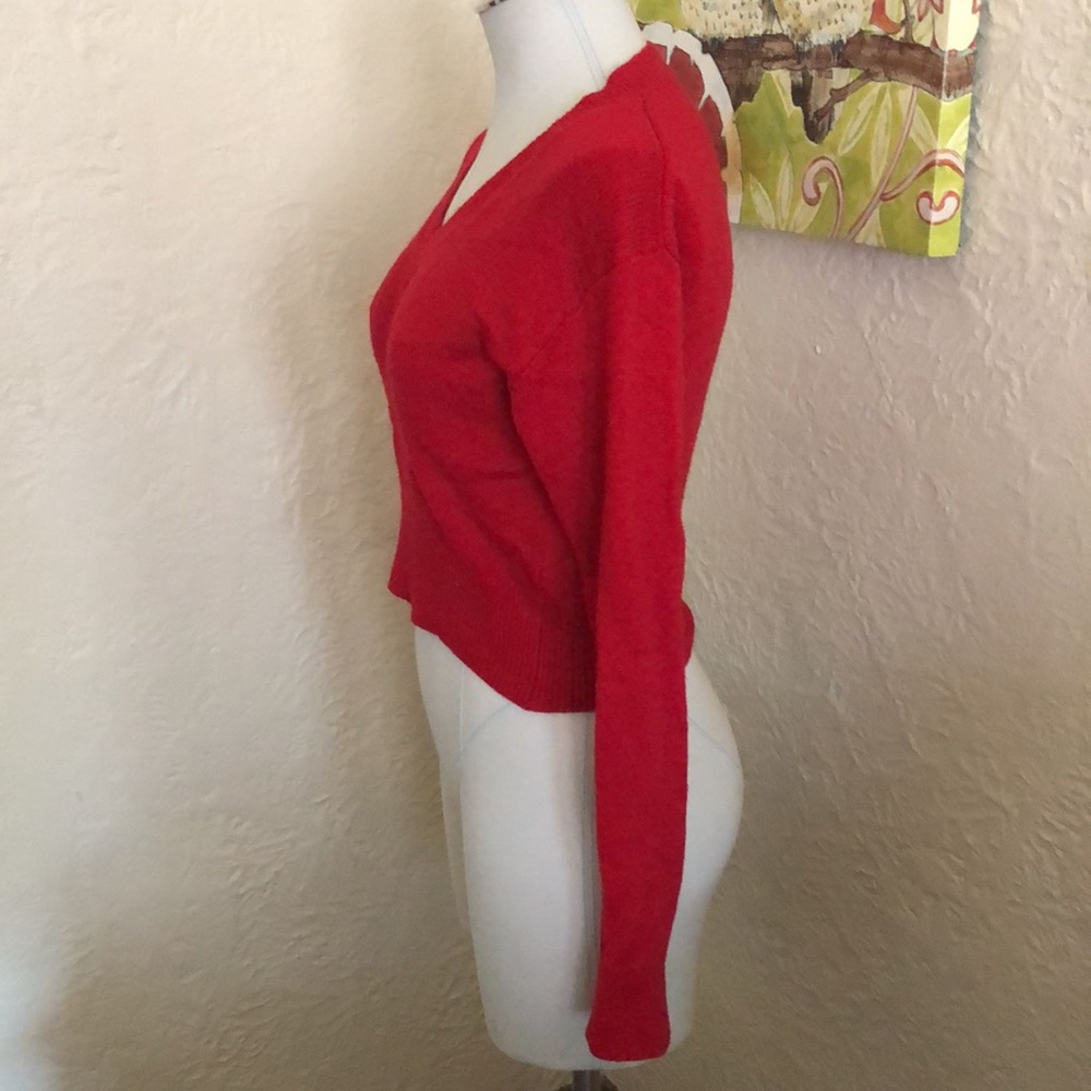 Aritzia Sunday Best Red V-Neck Cropped Sweater XS - Picture 3 of 8